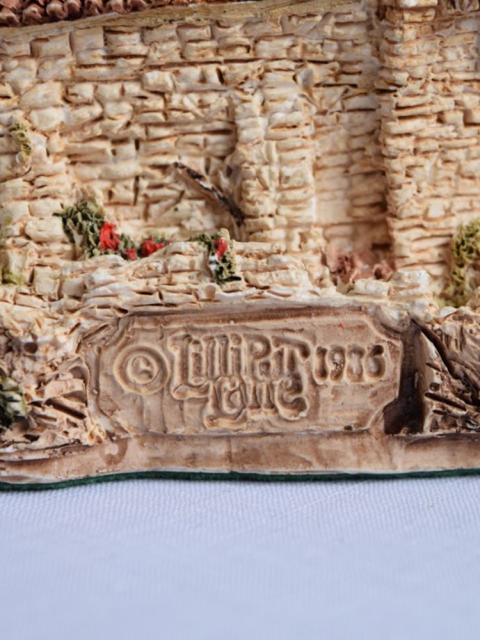 イギリスで誕生したLilliput Lane(リリパット レーン)のお家、可愛い