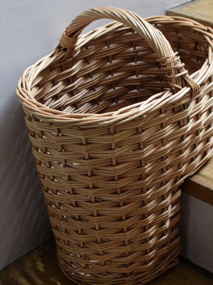 アンティークのバスケット
