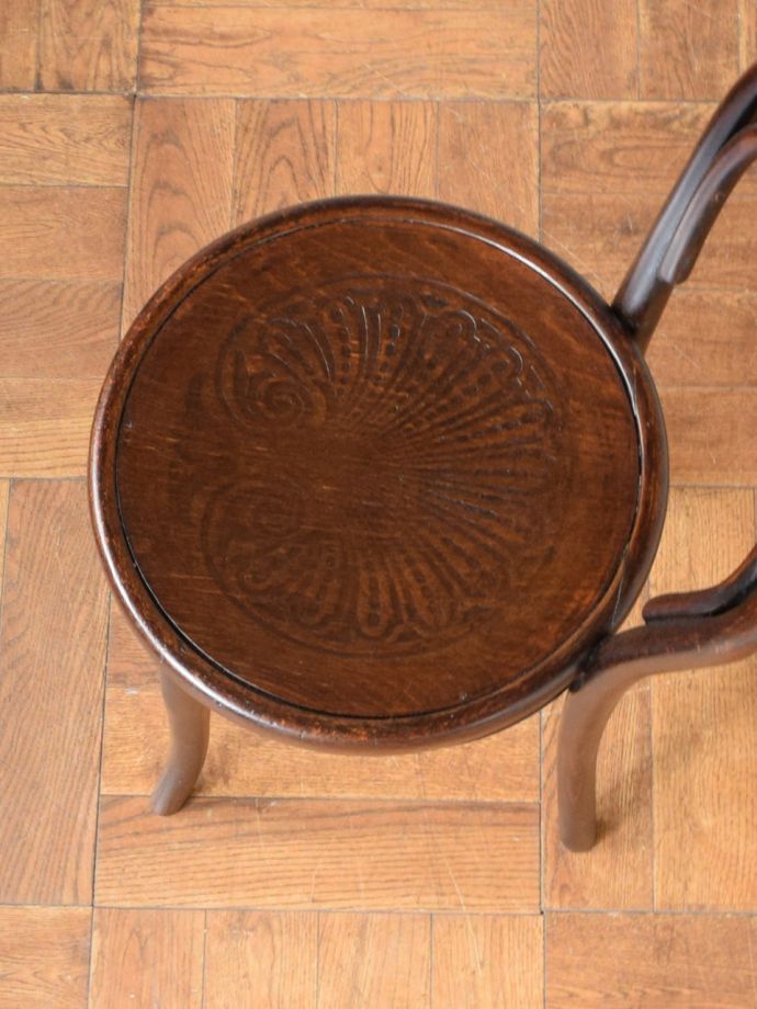 ベントウッドチェアの座面