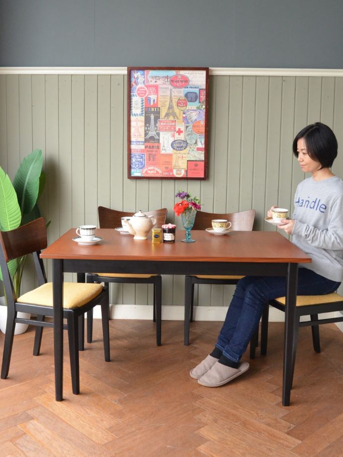 北欧スタイルのおしゃれなテーブル