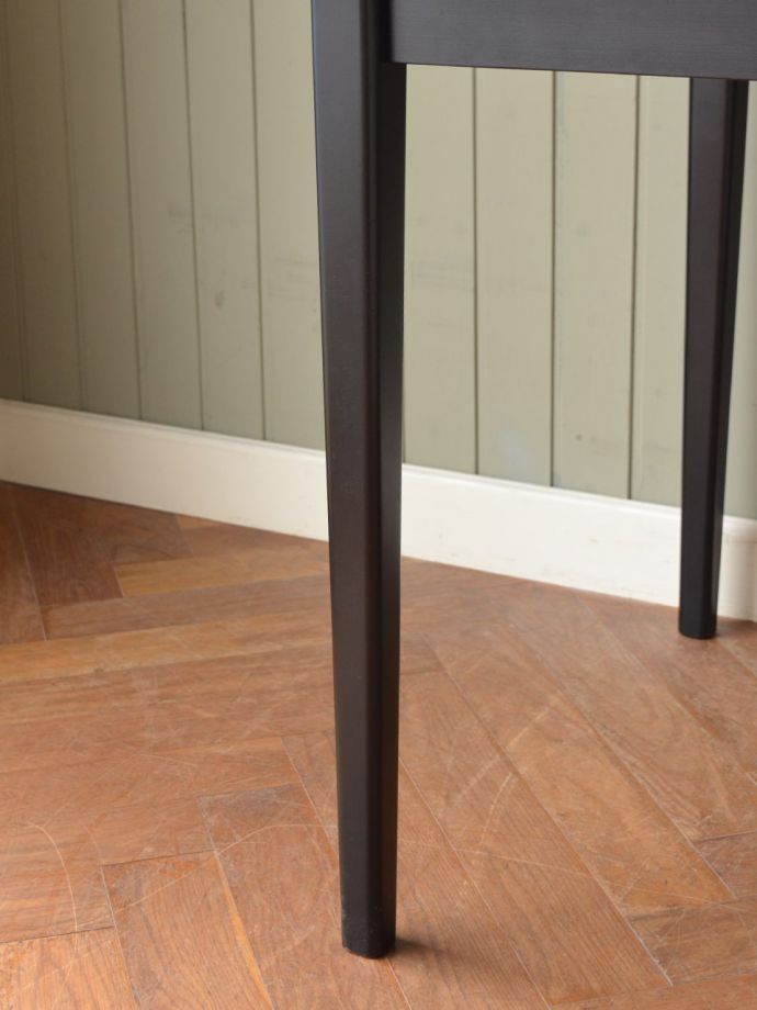 ビンテージテーブルの脚