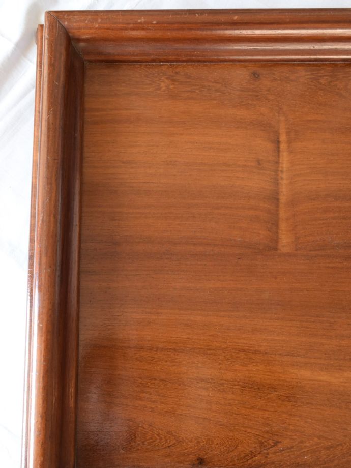 アンティークのトレイ