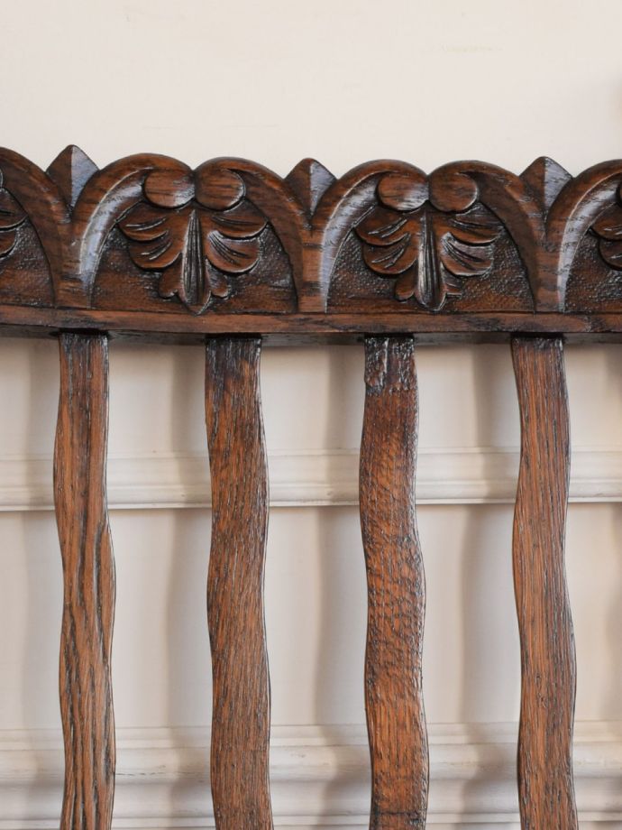 アンティークチェアの装飾