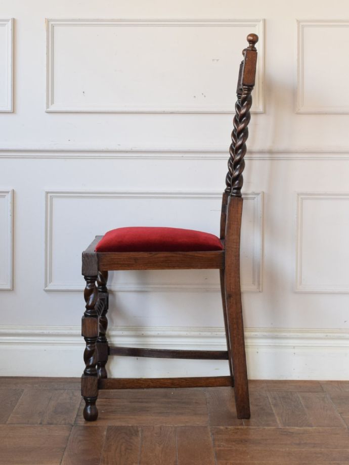 アンティークの椅子の側面