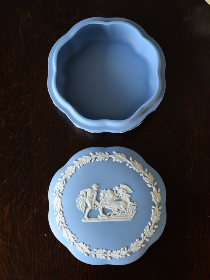 ウェッジウッドのボックス