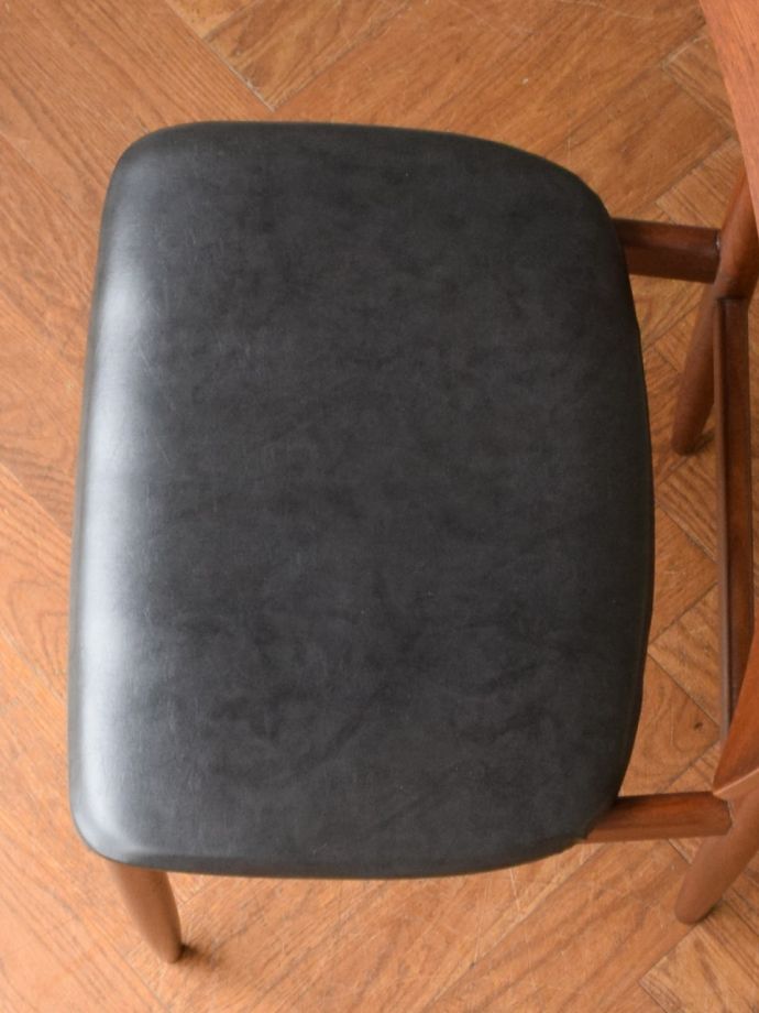 ビンテージチェアの座面