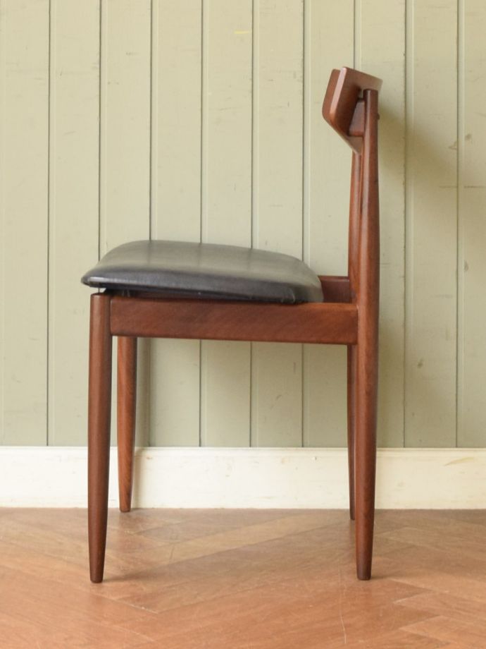 G-planの椅子の側面