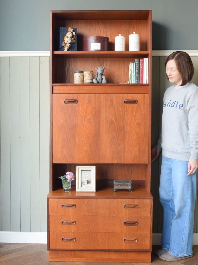 G-PLANのおしゃれなキャビネット