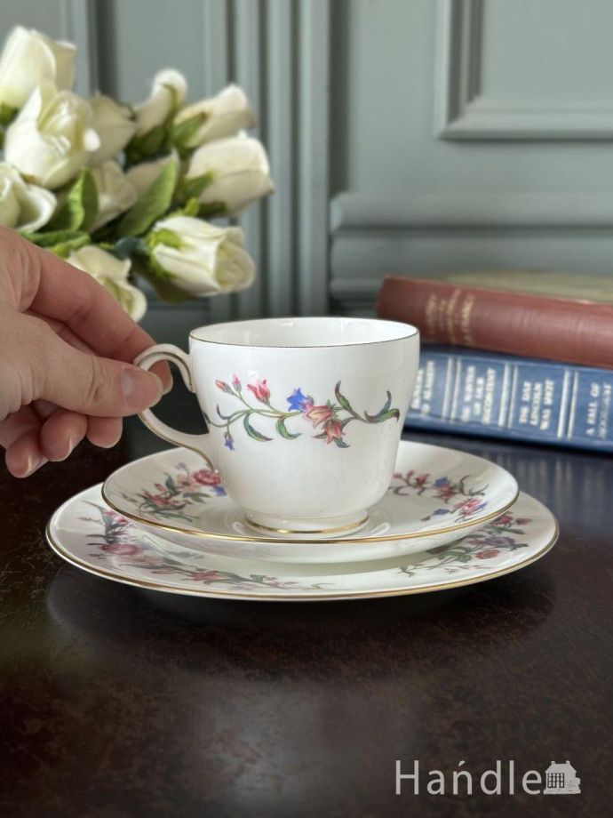 イギリスのカップ&ソーサー(トリオ)