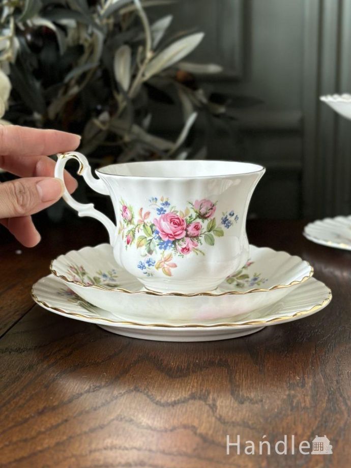 イギリスのカップ&ソーサー(トリオ)