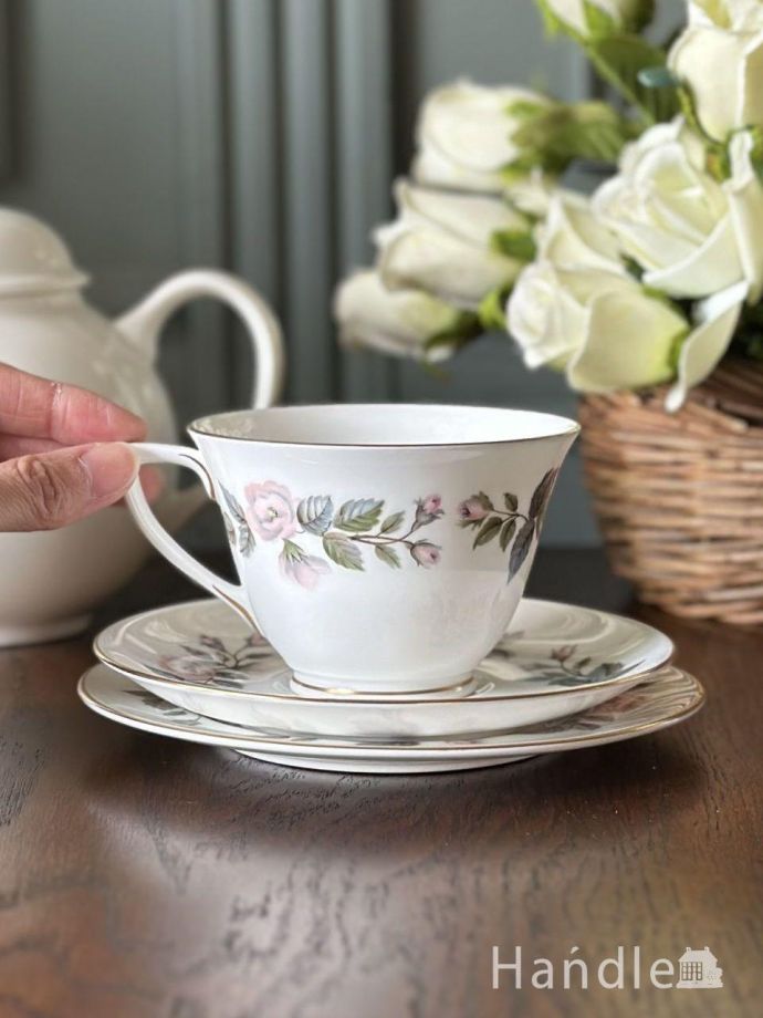 イギリスのカップ&ソーサー(トリオ)