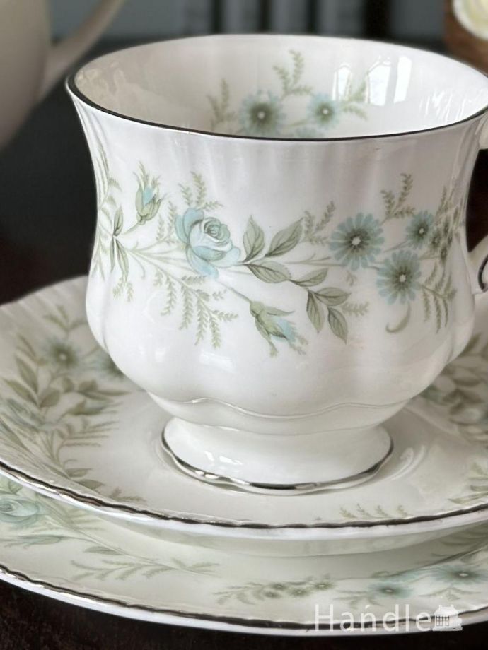 アンティークのカップ&ソーサー(トリオ)