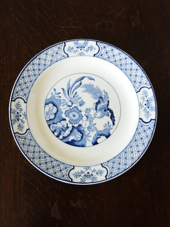 英国アンティークのおしゃれな食器