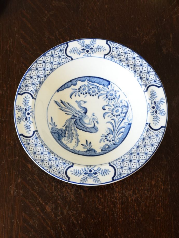 英国アンティークのおしゃれな食器