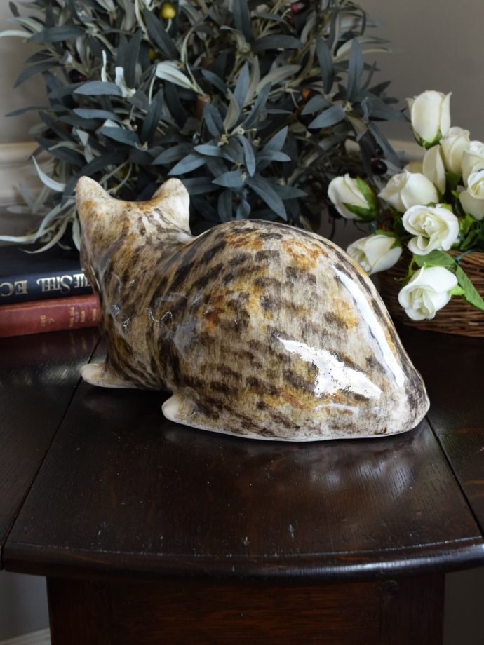 イギリス生まれの猫の置物