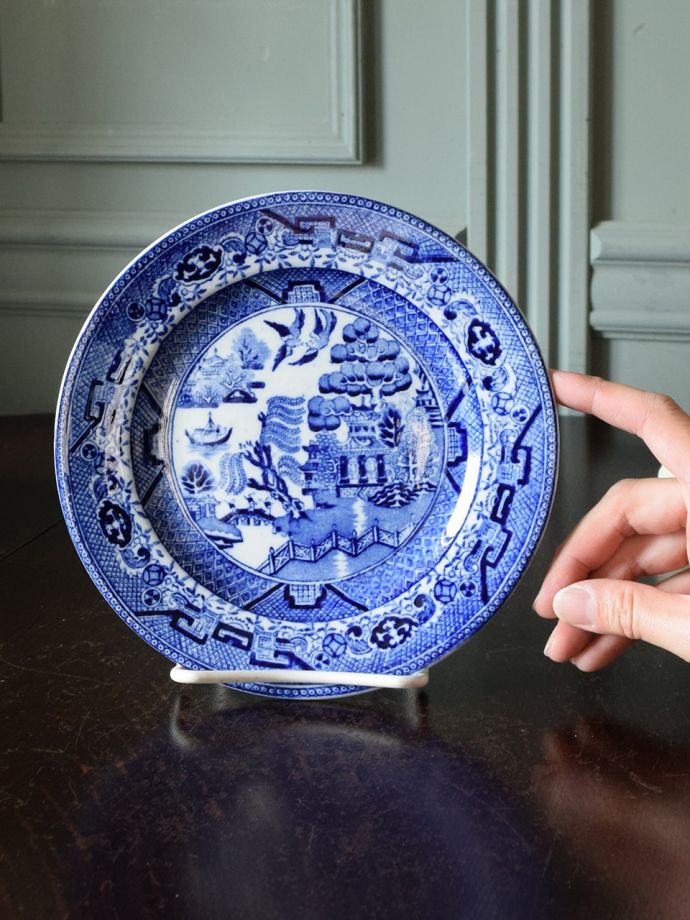 イギリスから届いたブルー＆ホワイトのお皿、ブルーウィローの