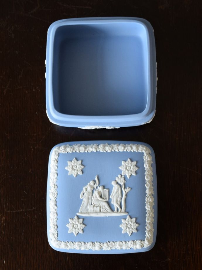 ウェッジウッドのボックス