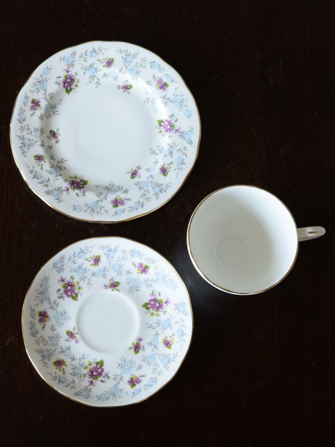 英国アンティークのおしゃれな食器