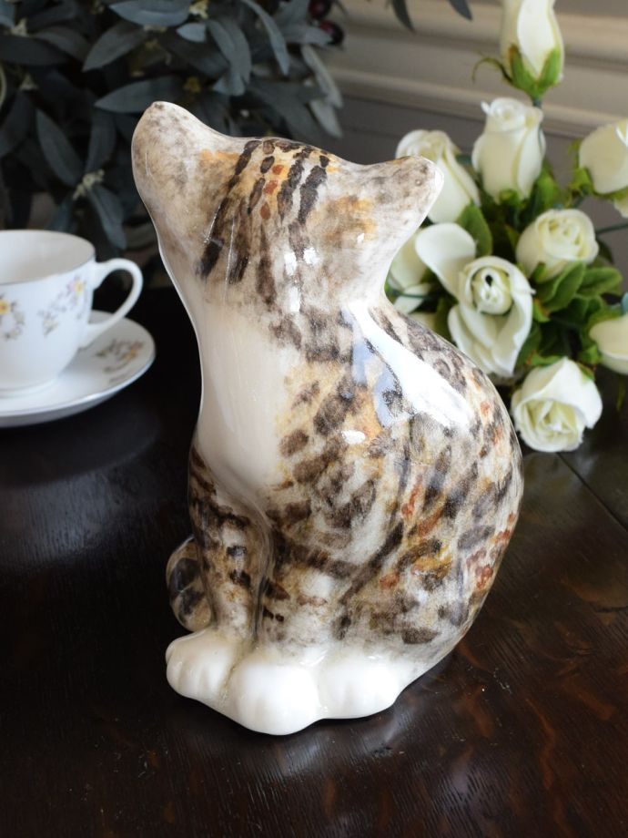 イギリス生まれの猫の置物