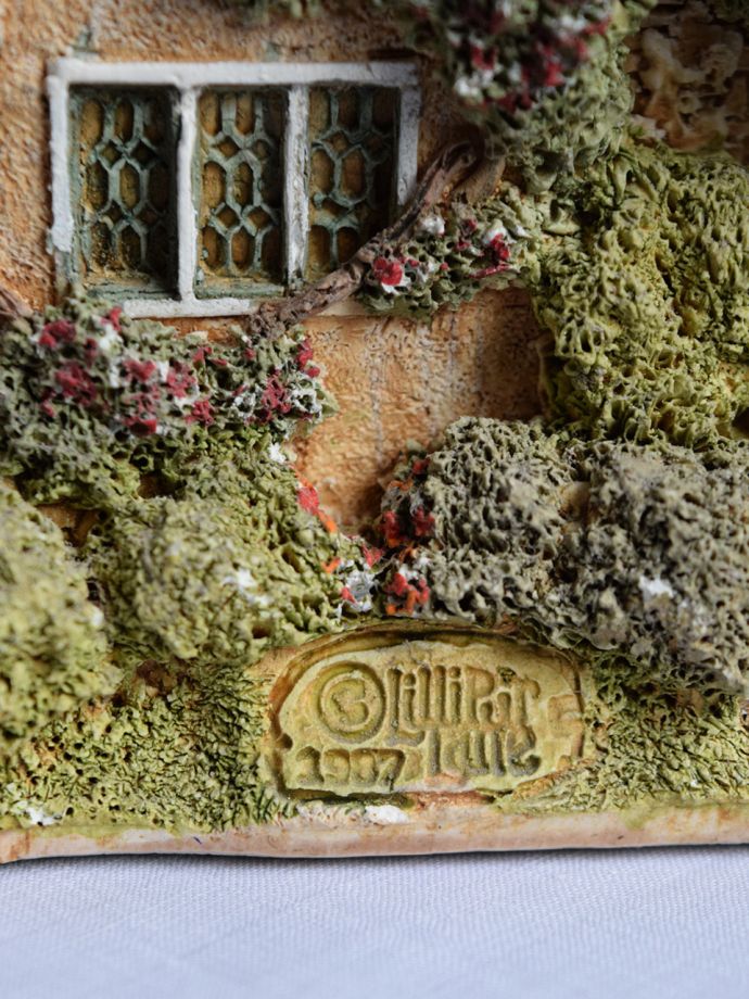 英国から届いたハンドメイドのお家、Lilliput Lane(リリパット レーン
