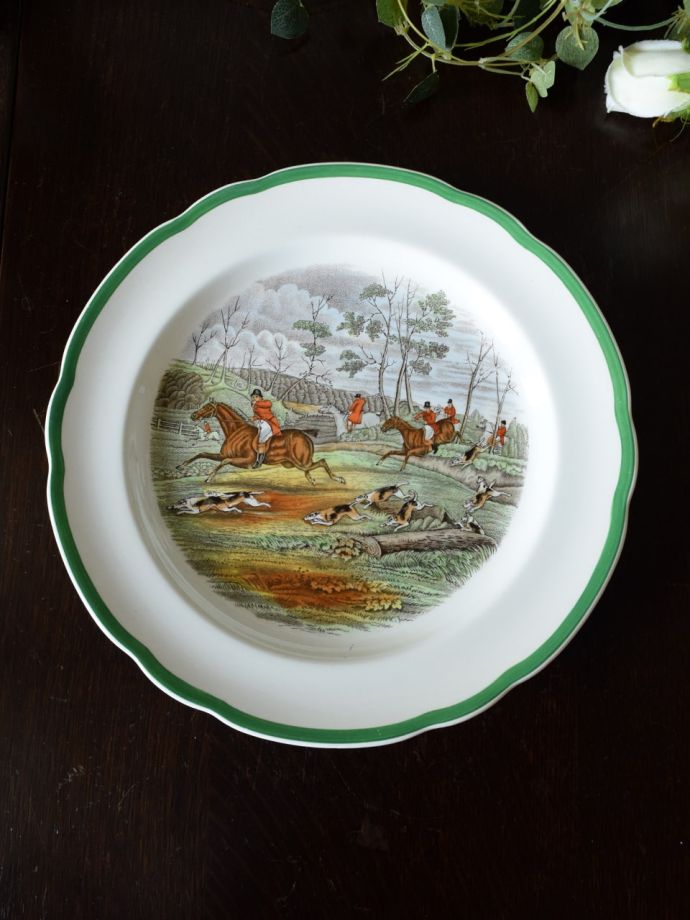 英国アンティークのおしゃれな食器