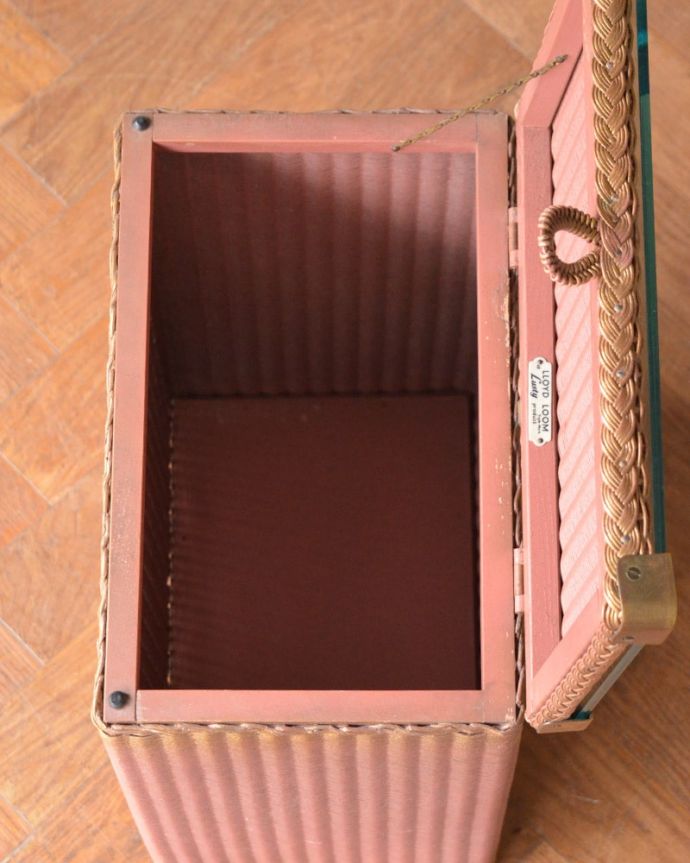 ロイドルームボックスの中