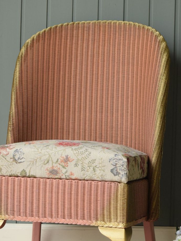 アンティークチェアの色