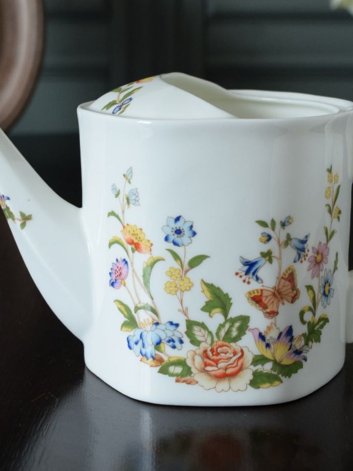 エインズレイのアンティークオブジェ