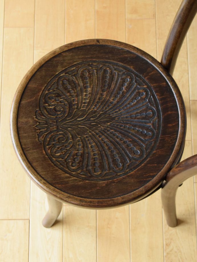 ベントウッドチェアの座面