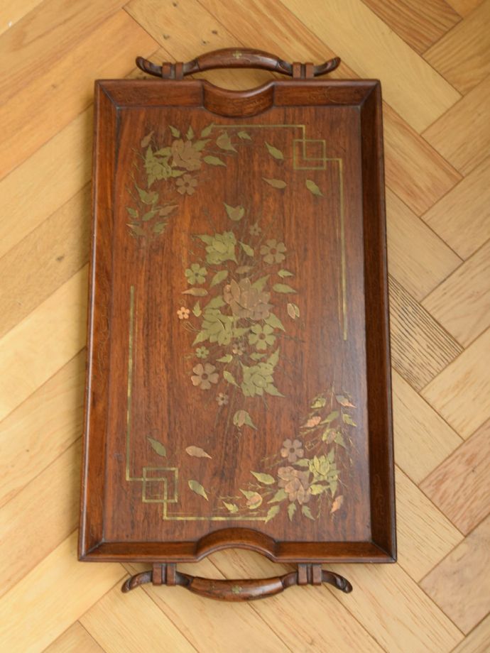 イギリスアンティーク　２段テーブル　 マホガニー象嵌装飾　透かし彫り イギリスアンティーク 2段テーブル マホガニー象嵌装飾 透かし彫り