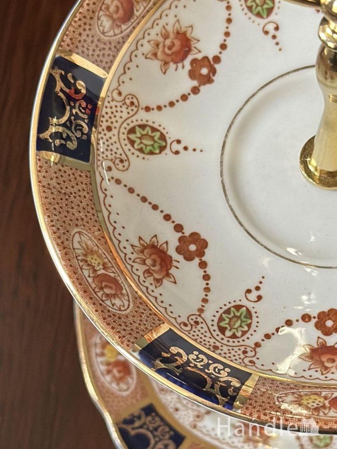 アンティークのケーキスタンド