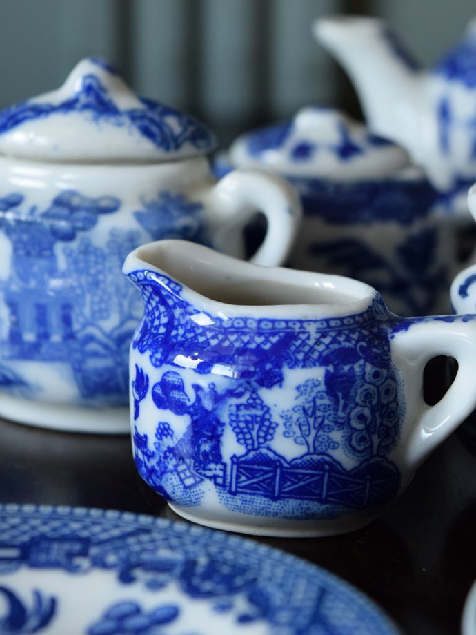 ウィローパターンの食器