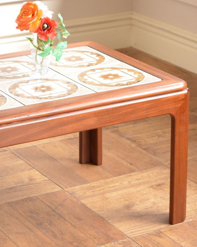 G-PLANのタイルトップのビンテージテーブル