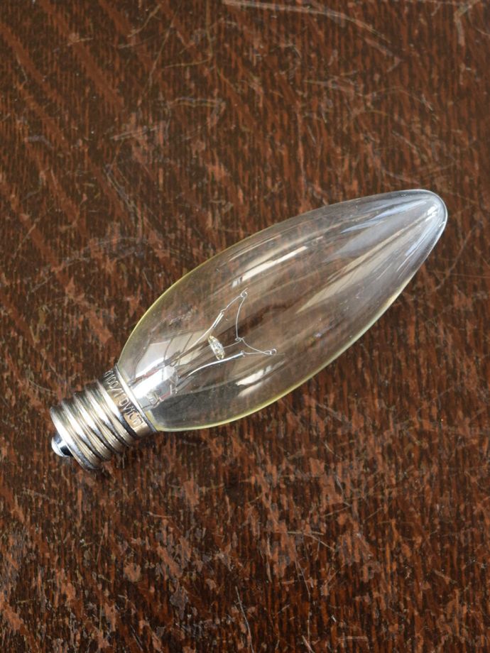 テーブルランプの電球