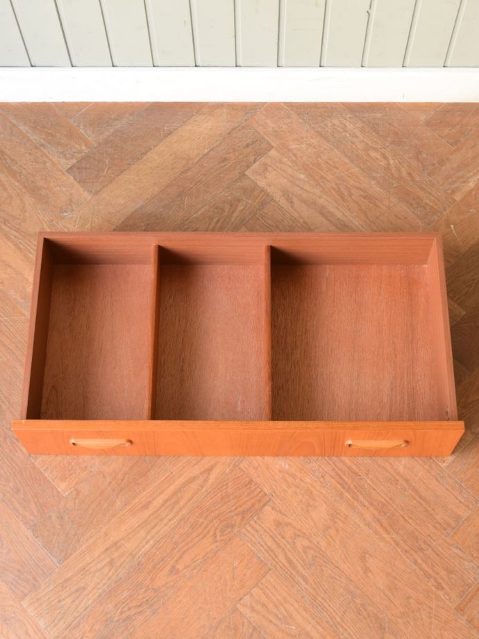 フレスコのサイドボードの引き出し