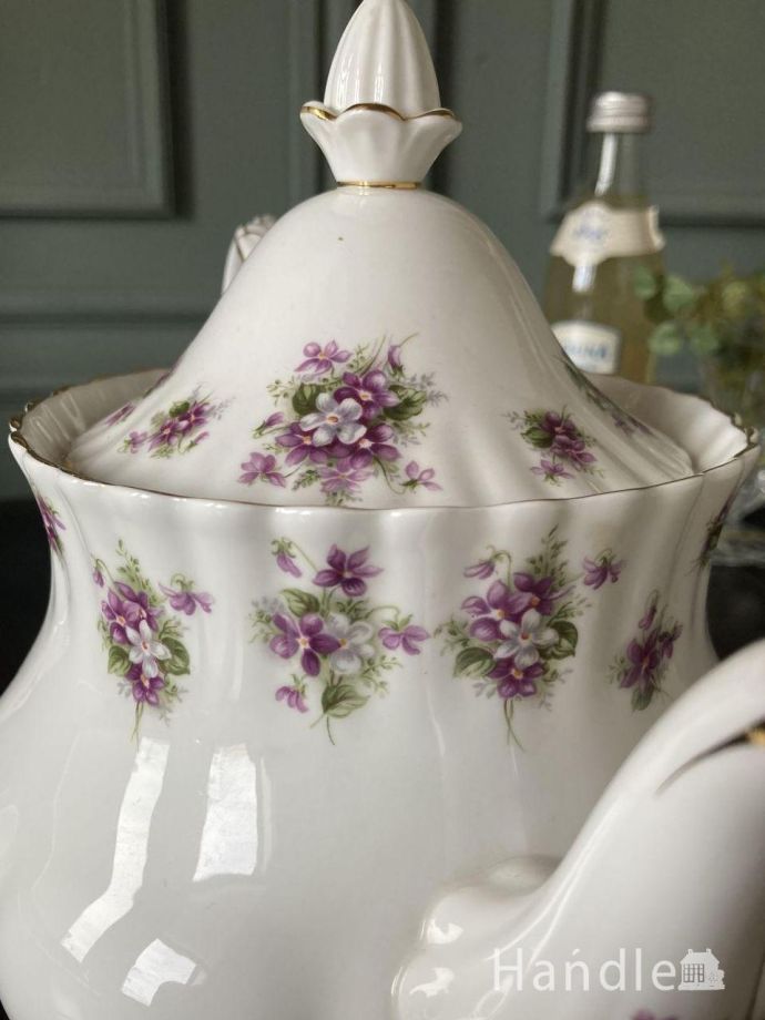 アンティークのティーポット