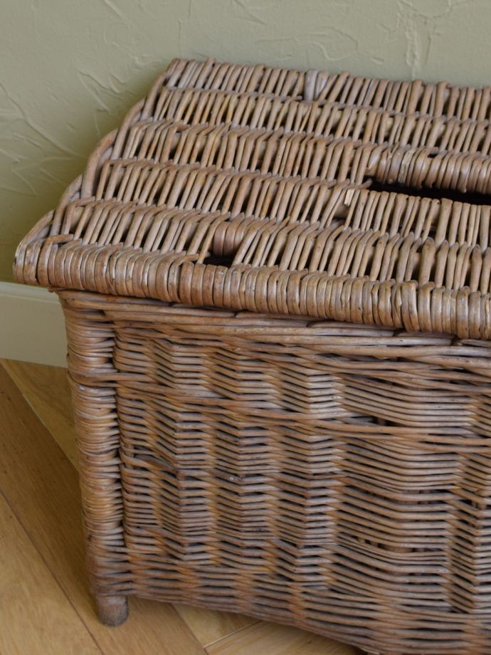 アンティークのバスケット