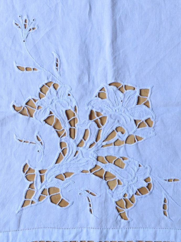 アンティークのクロス