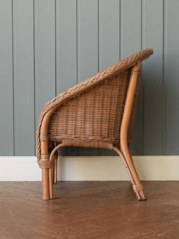 英国アンティークのチャイルドチェア、イギリスで見つけた子ども用の