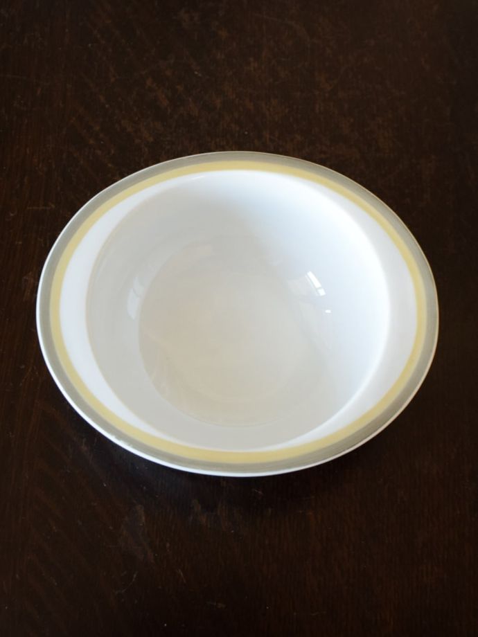 英国アンティークのおしゃれな食器