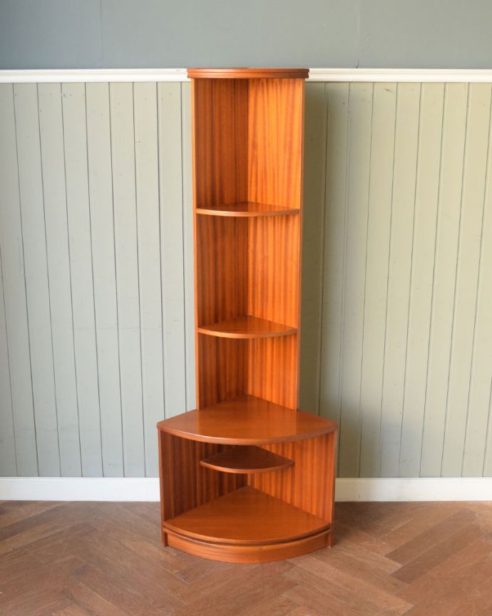 オープンシェルフの棚