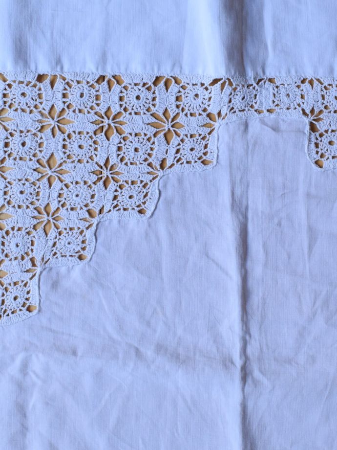 アンティークのクロス