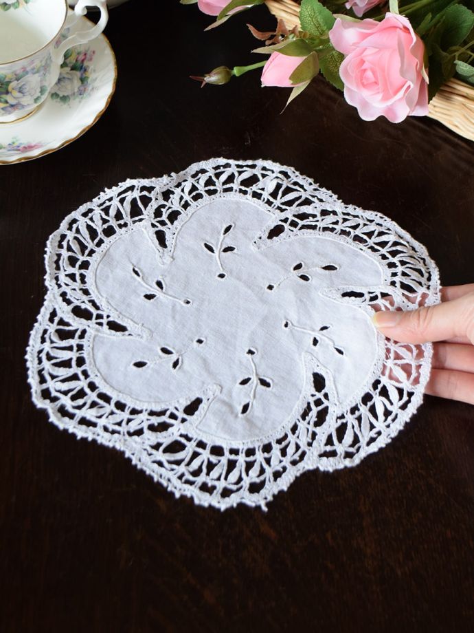 アンティークのレース