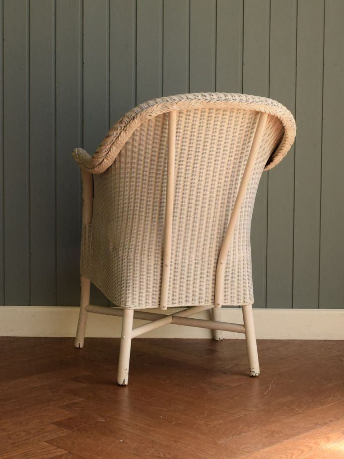 ロイドルームチェアの後ろ姿