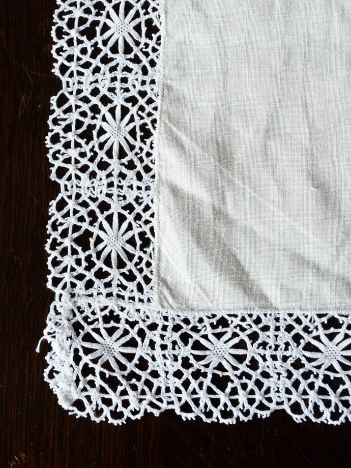 アンティークのドイリー