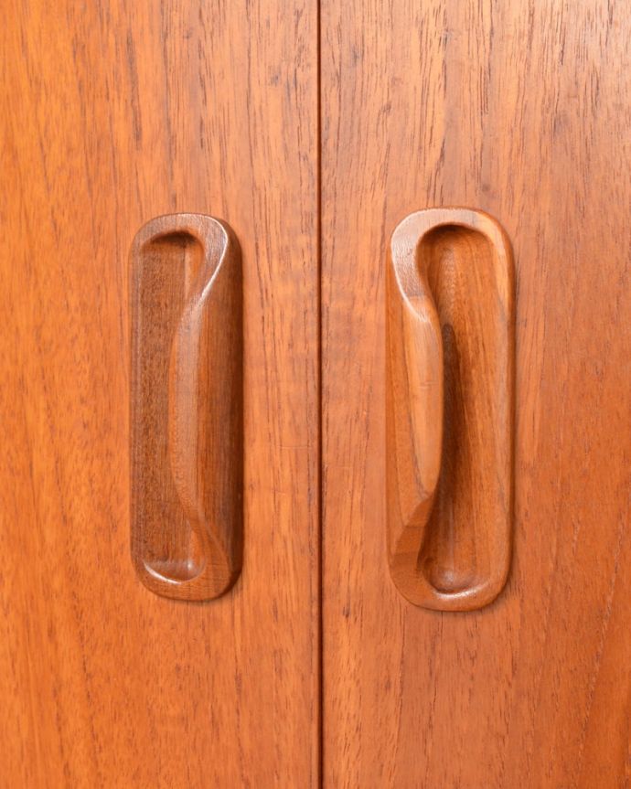 ビンテージ家具の木目