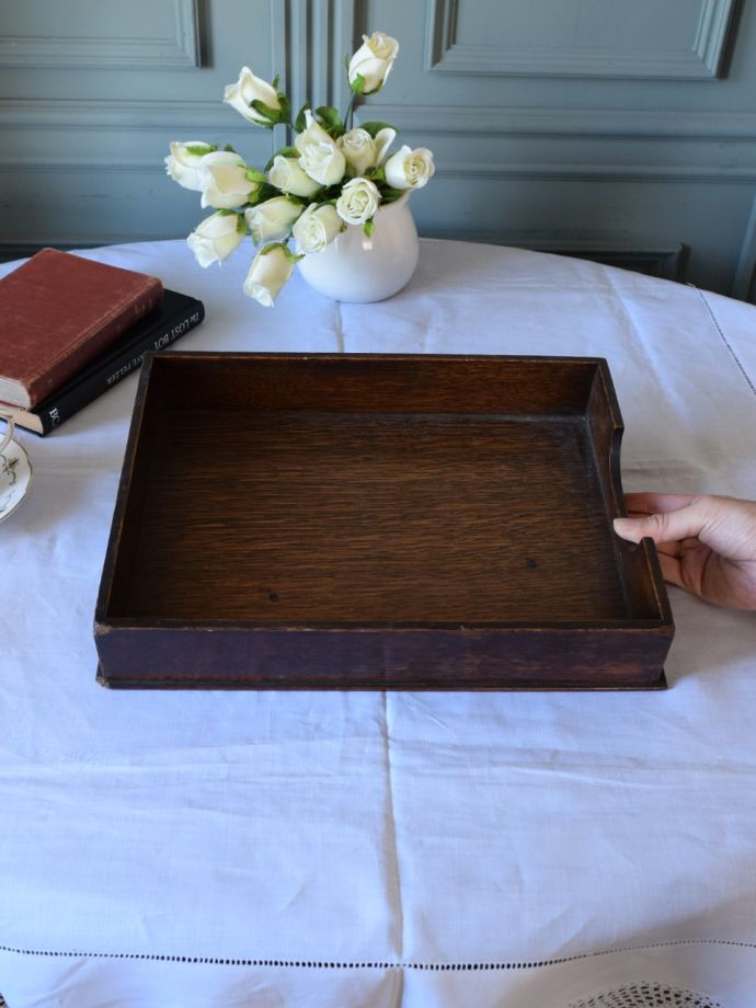 アンティークのおしゃれな木製トレイ