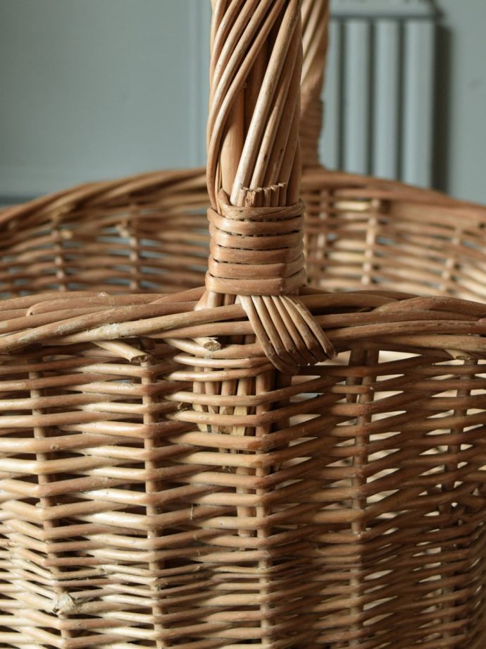 アンティークのバスケット