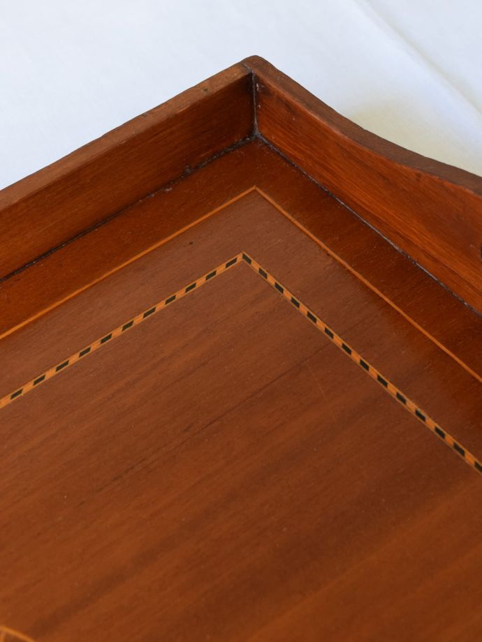 アンティークの木製トレイ