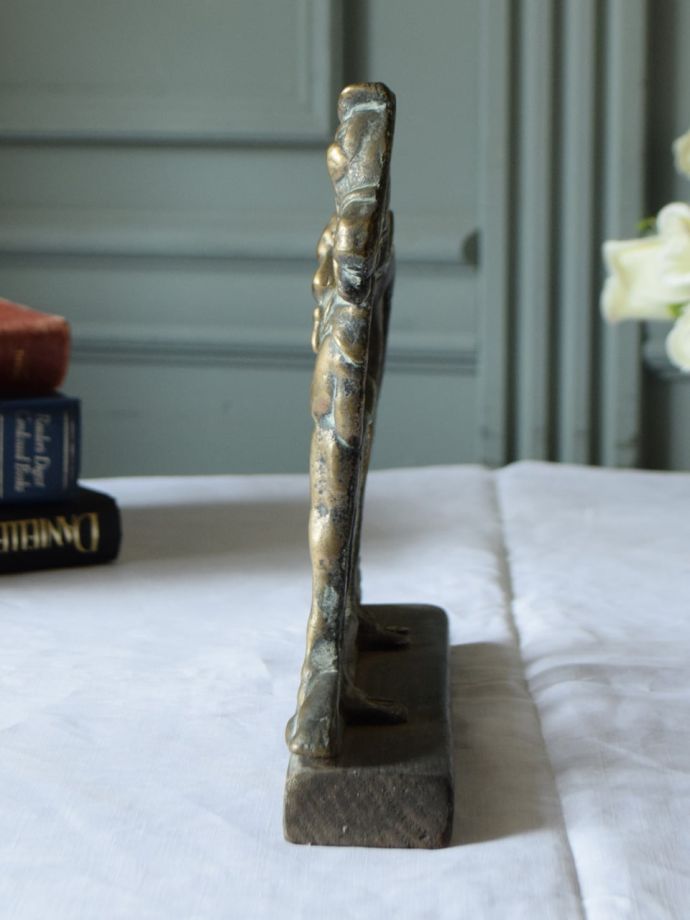 アンティークの真鍮オブジェ